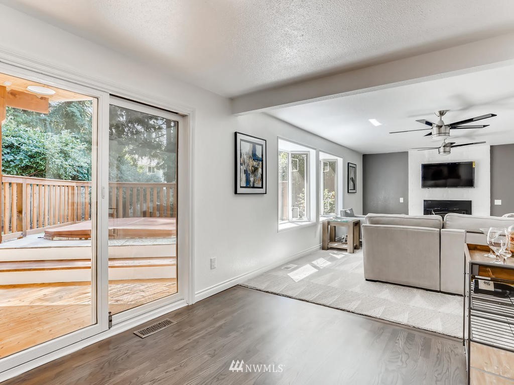 10931 Southeast 183rd Court Renton, WA 98055 - Photo 10 of 28 Gallery Image 10
