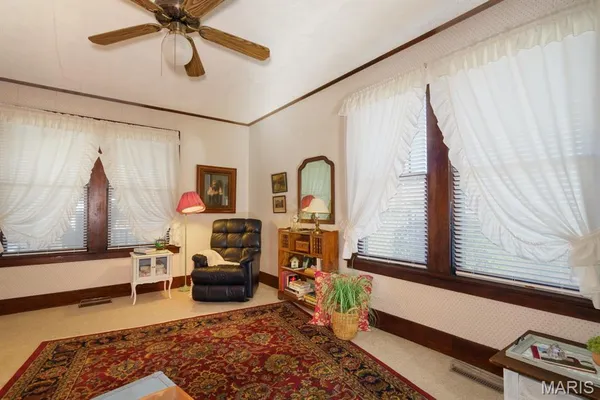 $180,000 | 404 North Walnut Street, Rolla, MO 65401