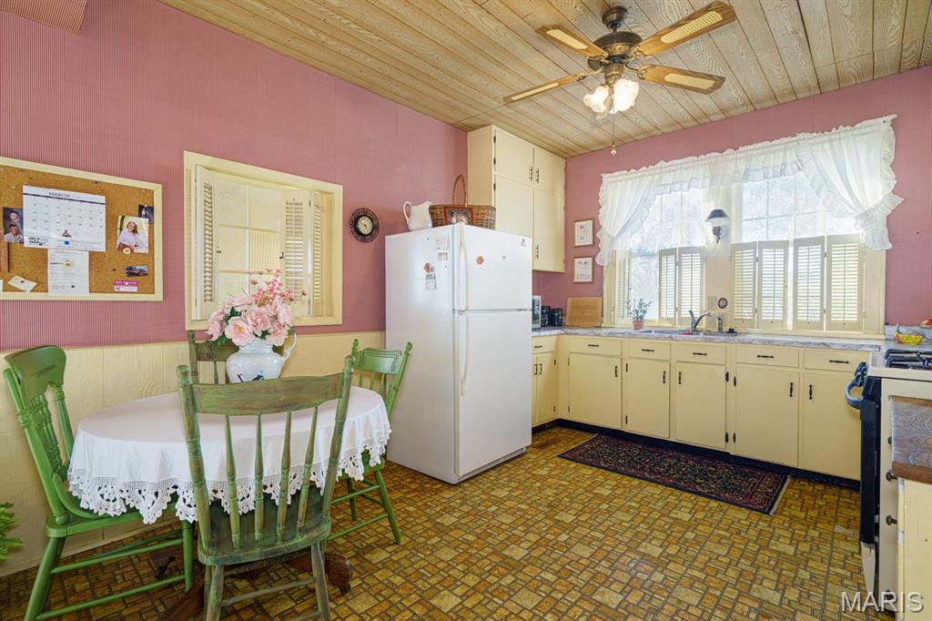 404 North Walnut Street Rolla, MO 65401 - Photo 8 of 40