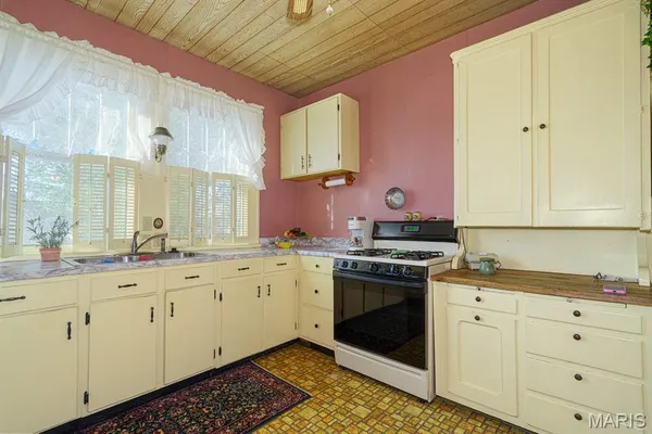 $180,000 | 404 North Walnut Street, Rolla, MO 65401