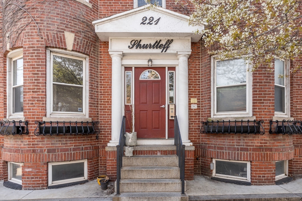 221 Shurtleff Street, Unit 2 Chelsea, MA 02150 - Photo 3 of 25