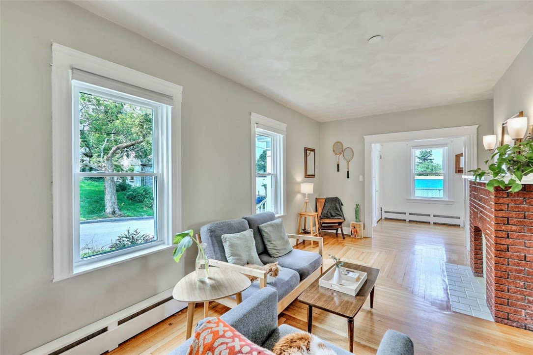 151 Colonial Road Providence, RI 02906 - Photo 10 of 37