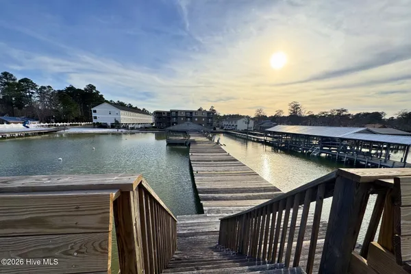$126,000 | 215 Lake Place, Unit 215, Elizabethtown, NC 28337
