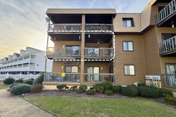$126,000 | 215 Lake Place, Unit 215, Elizabethtown, NC 28337