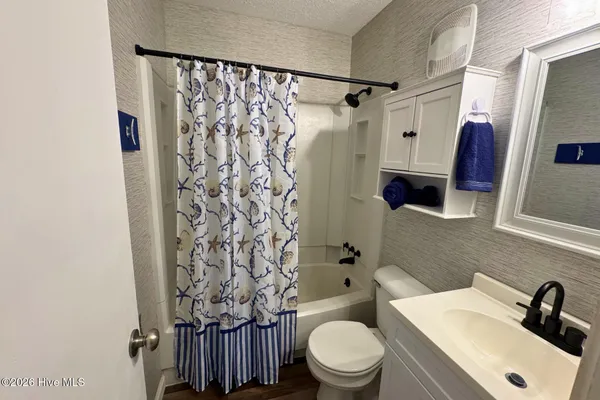 $126,000 | 215 Lake Place, Unit 215, Elizabethtown, NC 28337