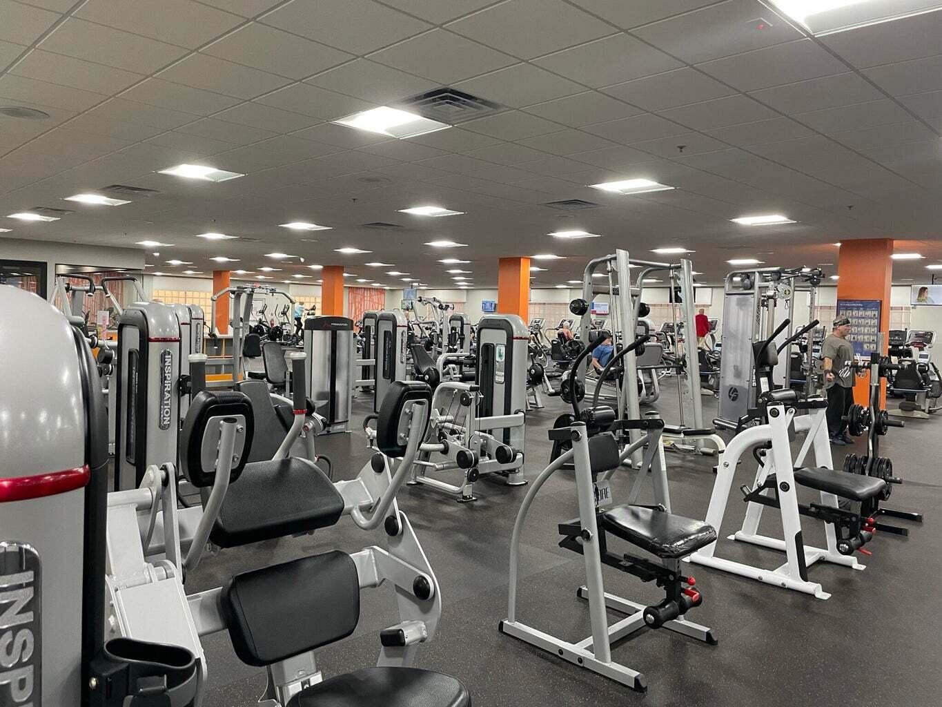 4008 Hythe A Boca Raton, FL 33434 - Photo 37 of 58 a view of a room with gym equipment