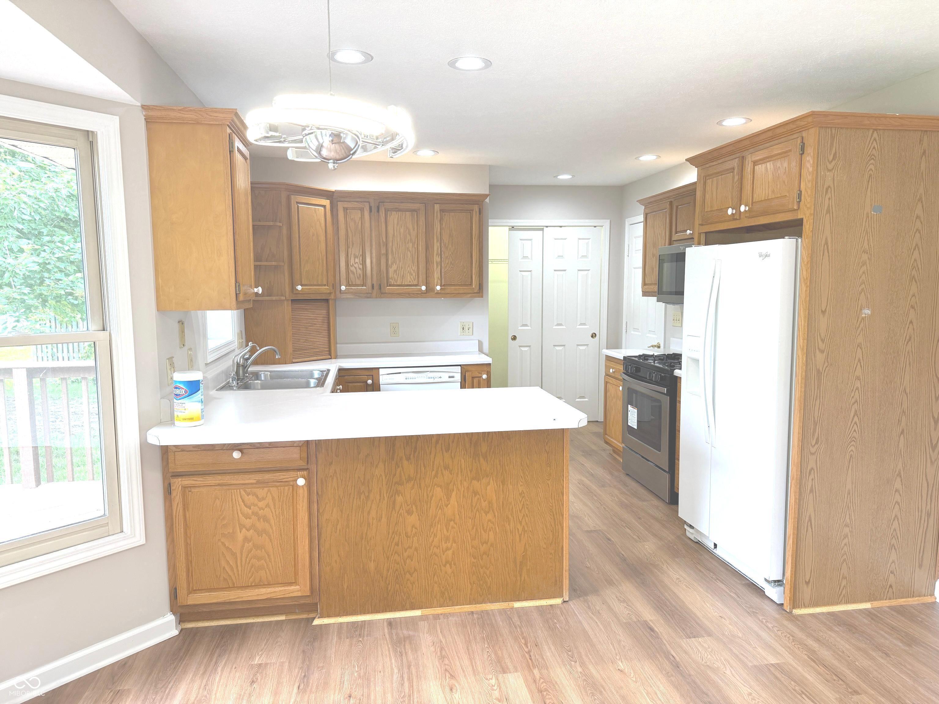 2231 Reston Lane Columbus, IN 47203 - Photo 13 of 48