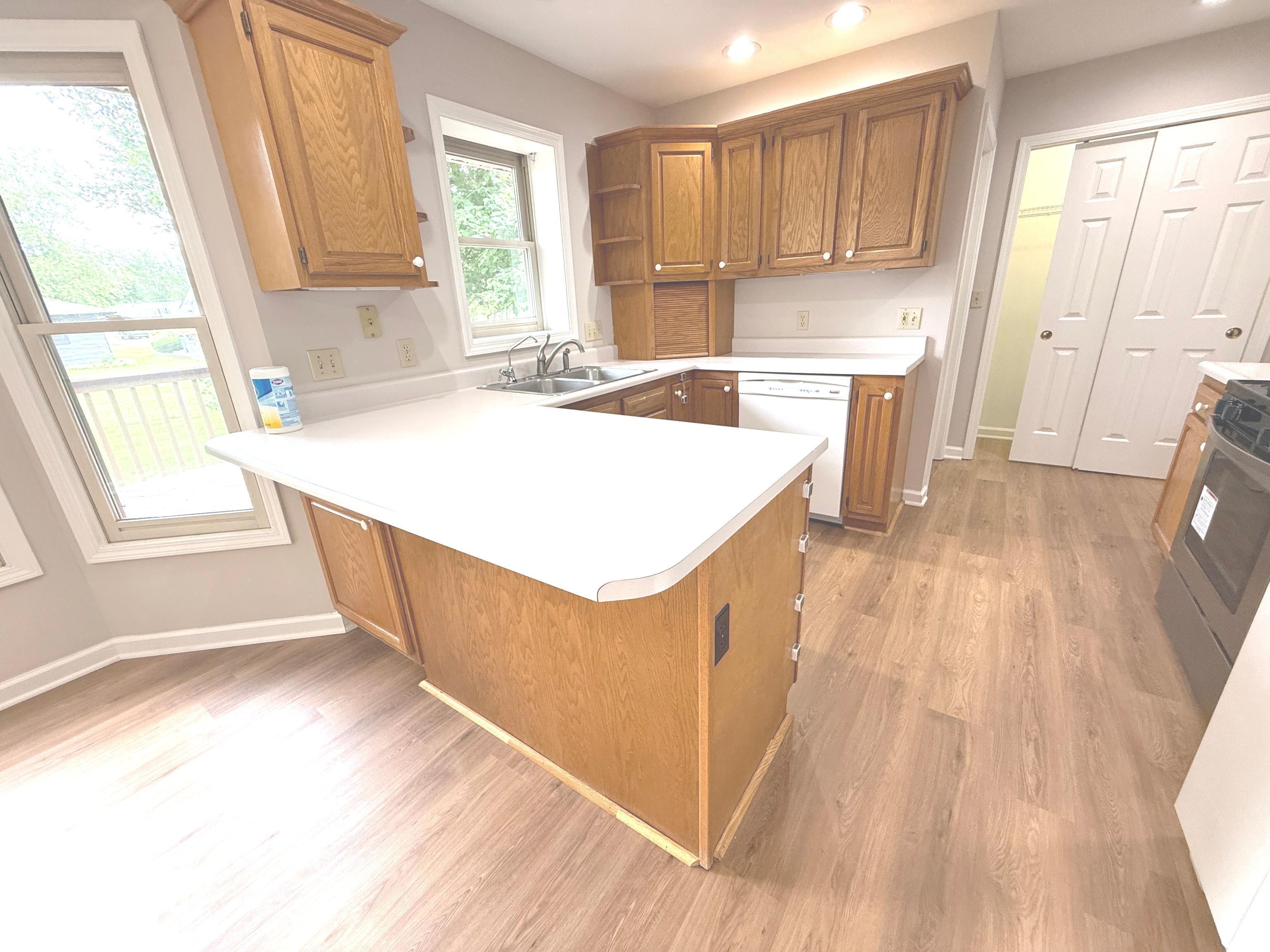 2231 Reston Lane Columbus, IN 47203 - Photo 15 of 48