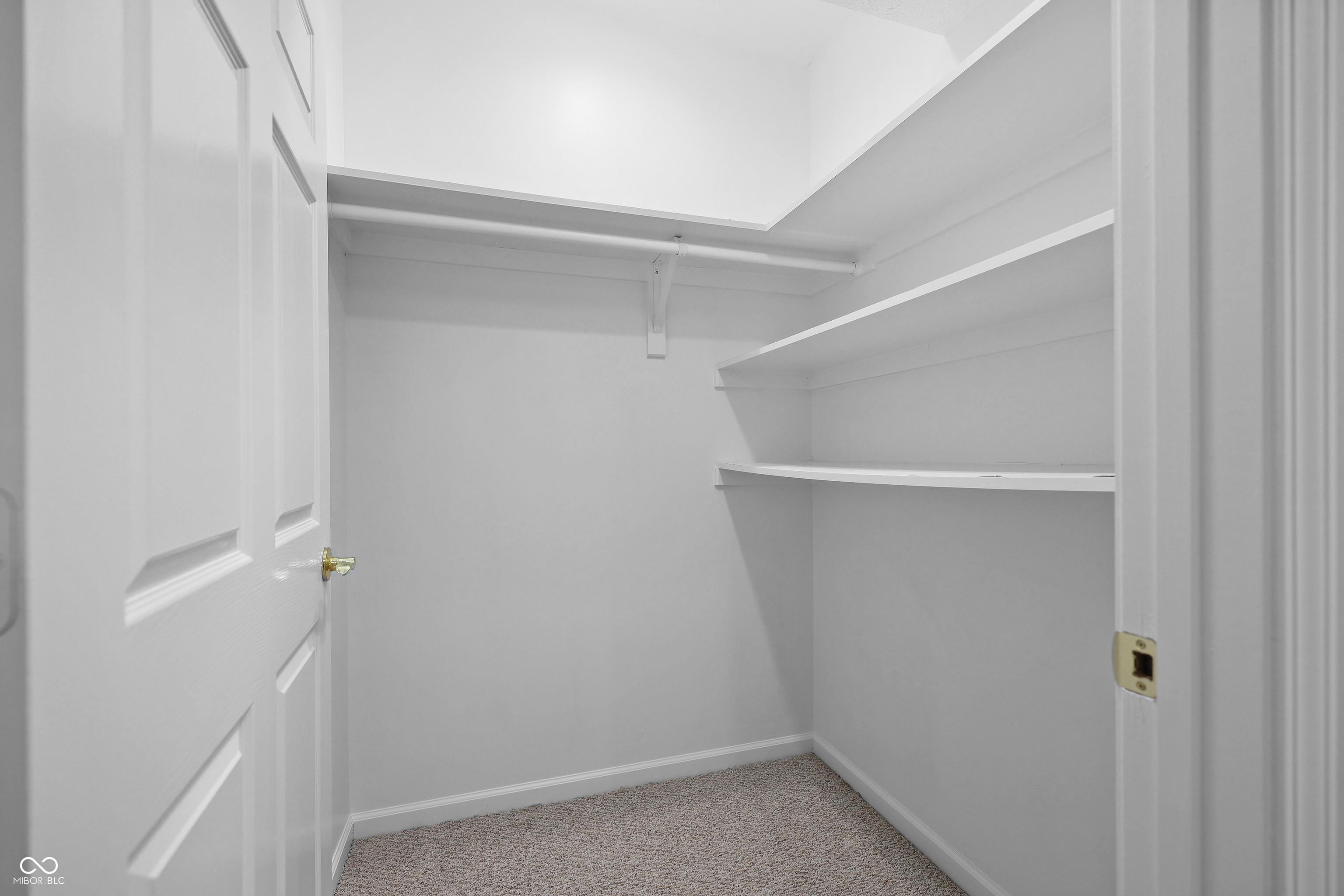 2231 Reston Lane Columbus, IN 47203 - Photo 38 of 48