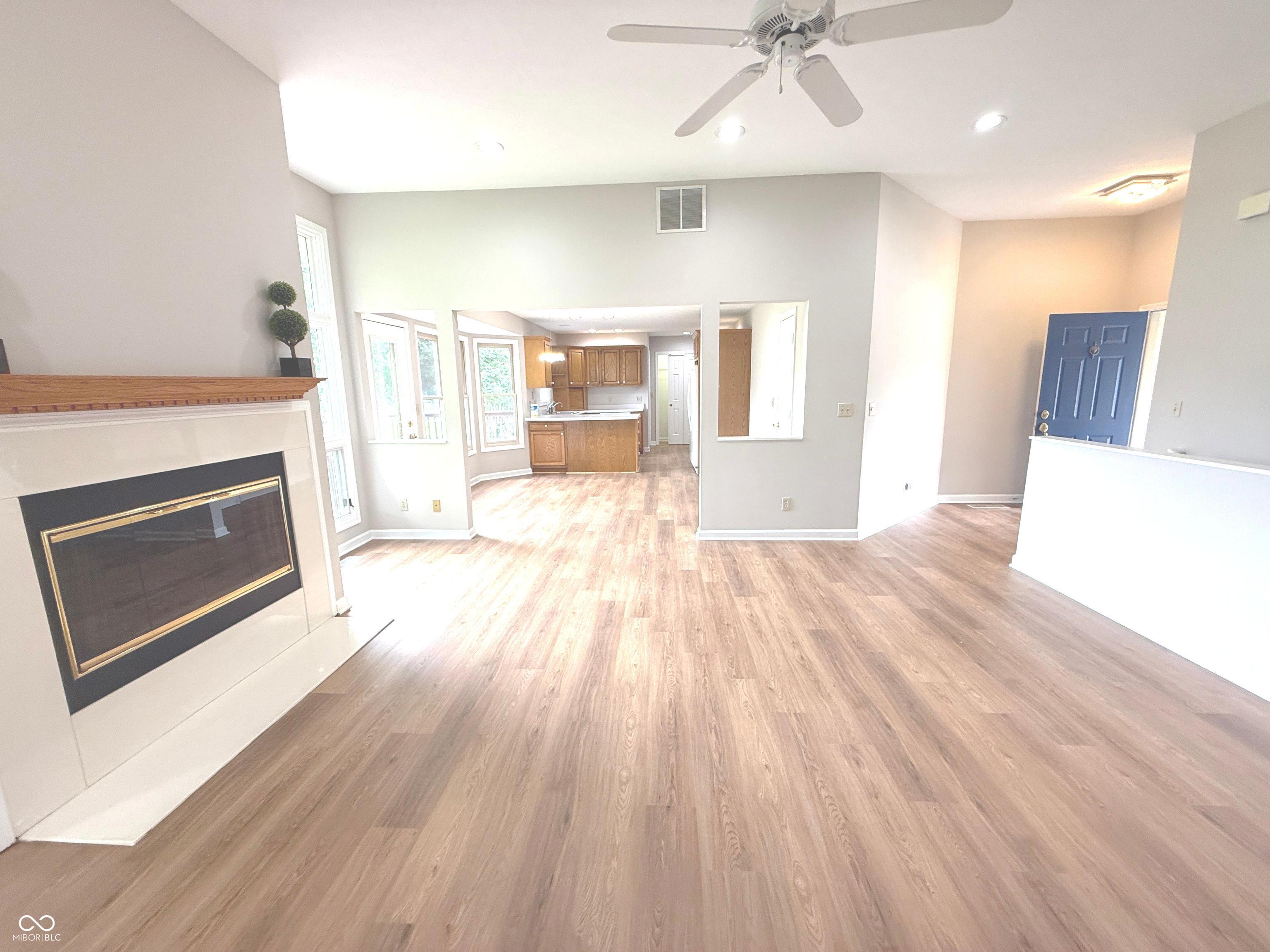 2231 Reston Lane Columbus, IN 47203 - Photo 10 of 48