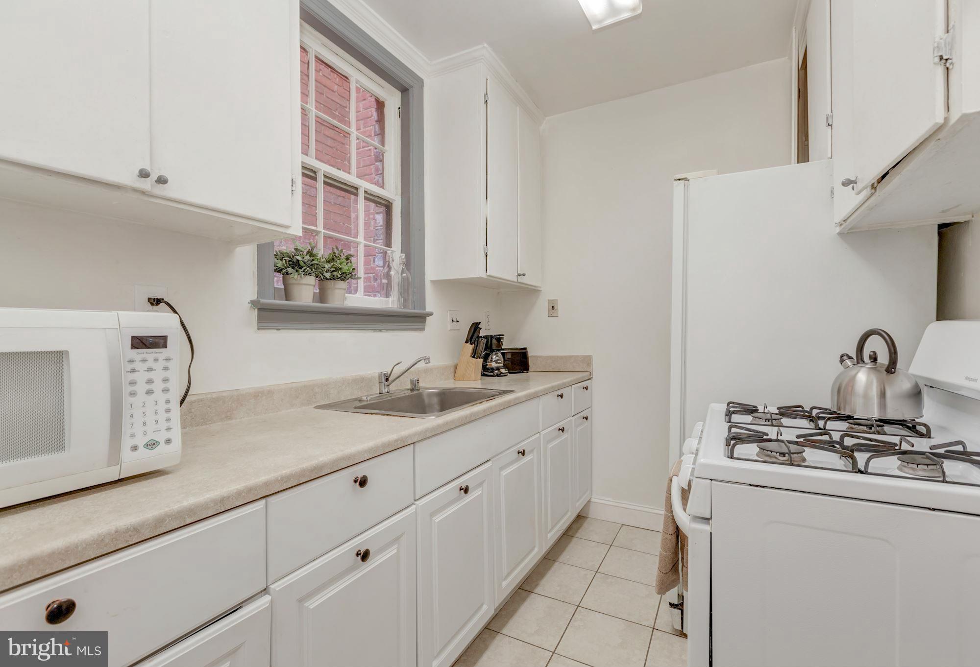 731 13th Street Northeast Washington, DC 20002 - Photo 7 of 21 Kitchen