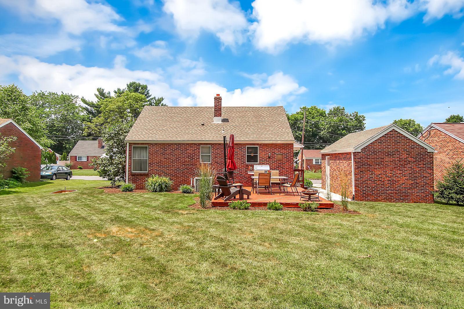 2376 Maple Road York, PA 17408 - Photo 2 of 25
