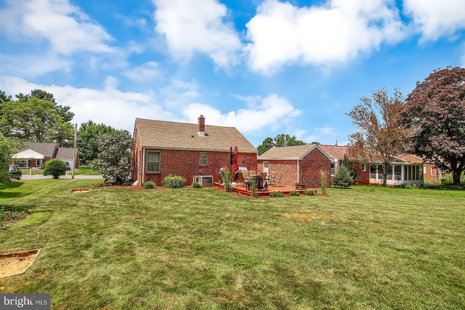 2376 Maple Road York, PA 17408 - Photo 3 of 25