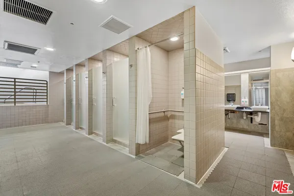 $3,200 | 4316 Marina City Drive, Unit 110G, Marina del Rey, CA 90292