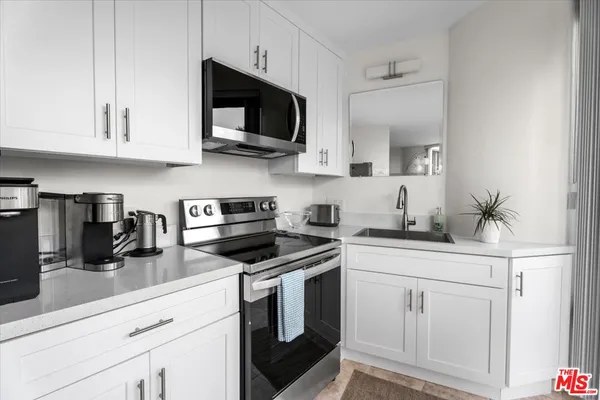 $3,200 | 4316 Marina City Drive, Unit 110G, Marina del Rey, CA 90292