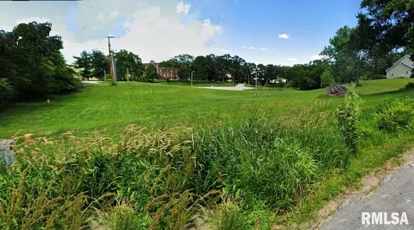 $24,900 | 2-4 Ravine Street, Carlinville, IL 62626