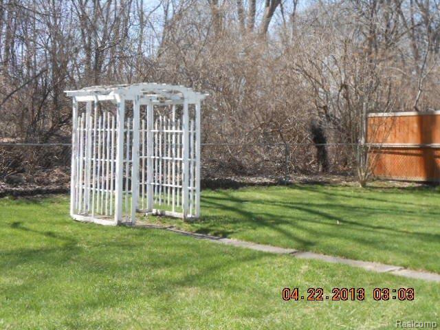 387 Winry Drive Rochester, MI 48307 - Photo 18 of 20 Yard