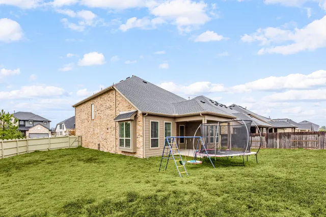 $530,000 | 17535 White Baneberry Drive, Conroe, TX 77385