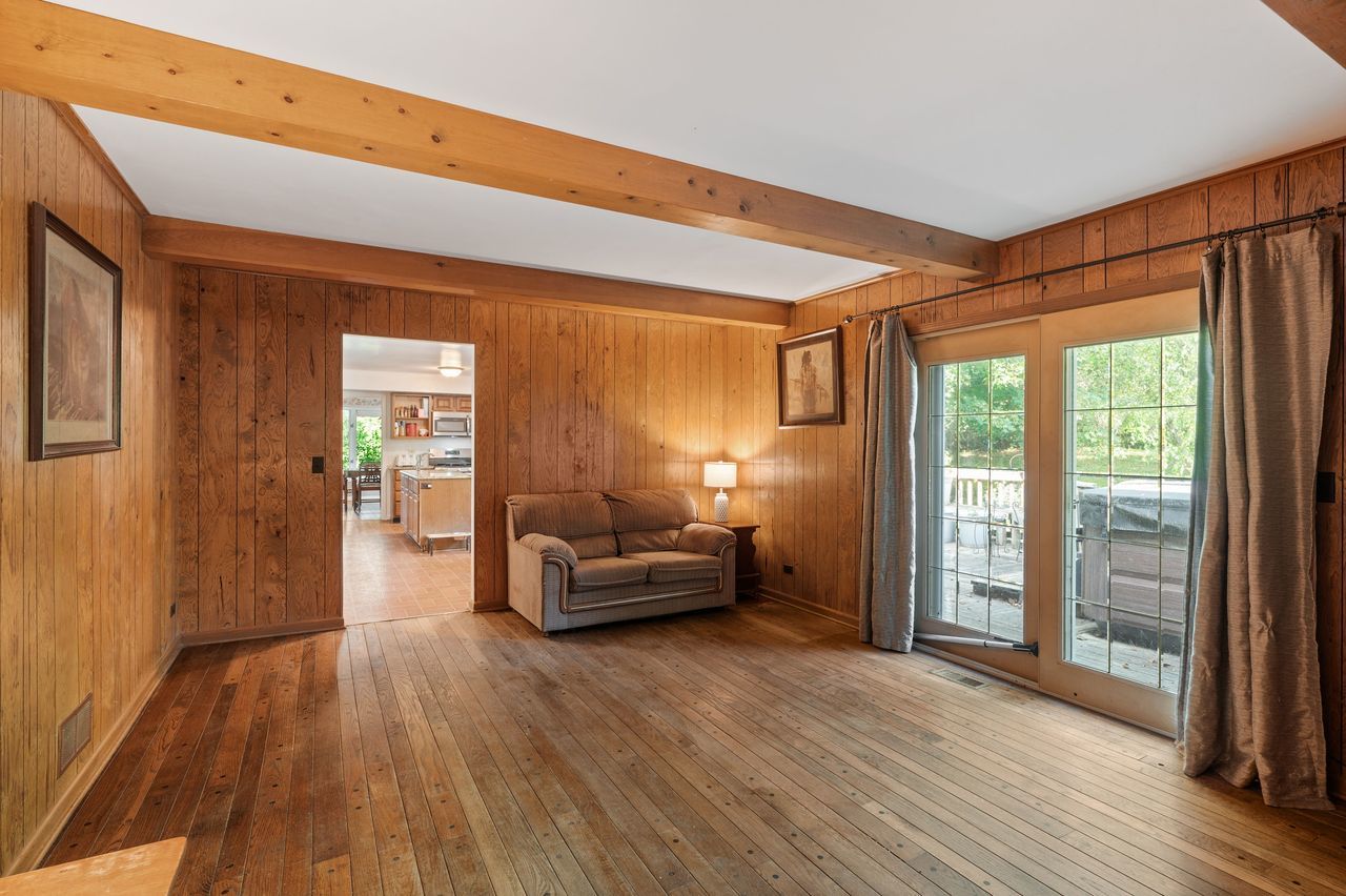 6 Crawling Stone Road Barrington Hills, IL 60010 - Photo 5 of 33 a bedroom with furniture and wooden floor