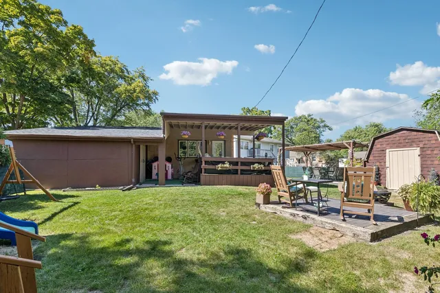 $434,900 | 122 West Helen Road, Palatine, IL 60067