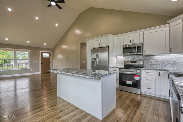 $290,000 | 1130 East McKinney Avenue, Rogersville, TN 37857