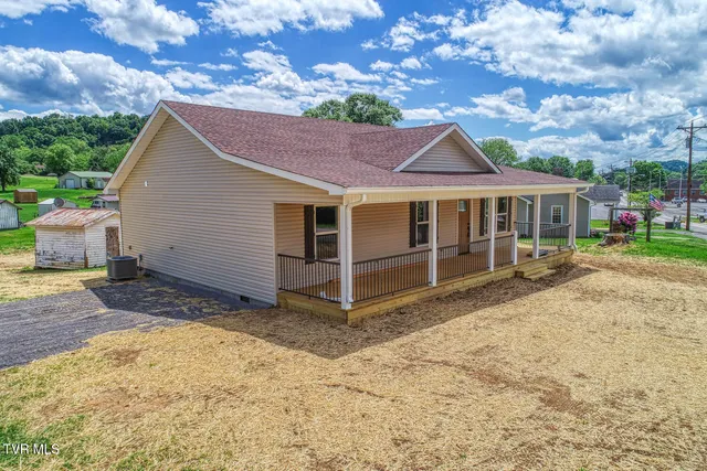 $290,000 | 1130 East McKinney Avenue, Rogersville, TN 37857