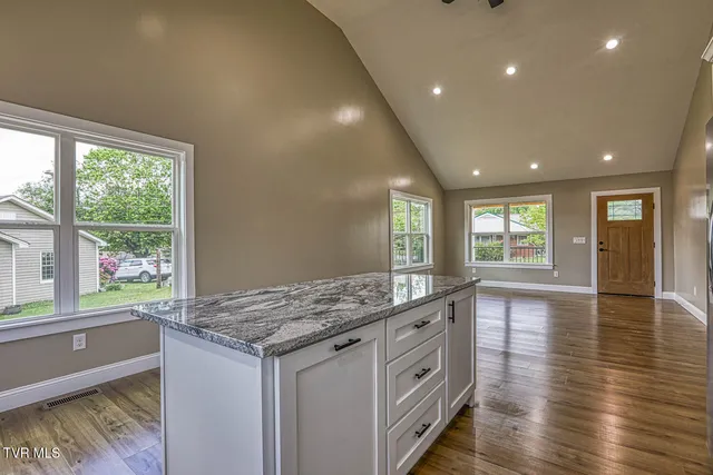 $290,000 | 1130 East McKinney Avenue, Rogersville, TN 37857