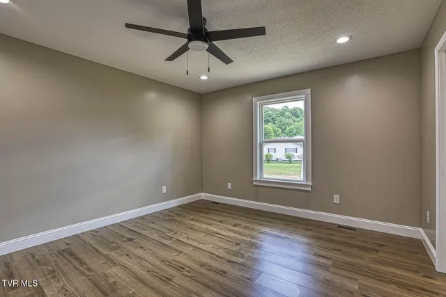 $290,000 | 1130 East McKinney Avenue, Rogersville, TN 37857