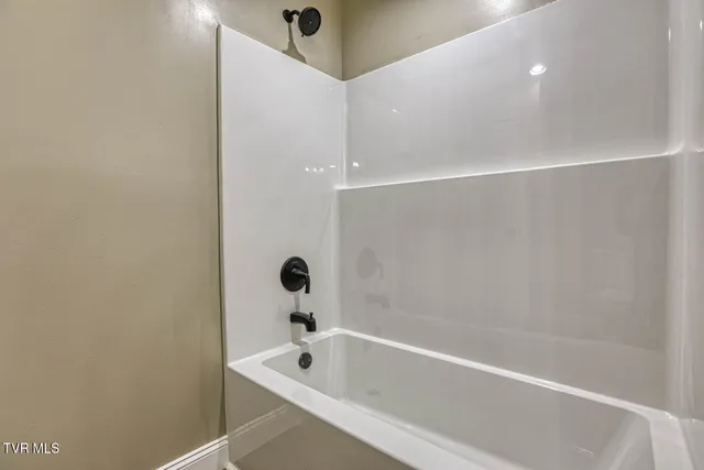 $290,000 | 1130 East McKinney Avenue, Rogersville, TN 37857