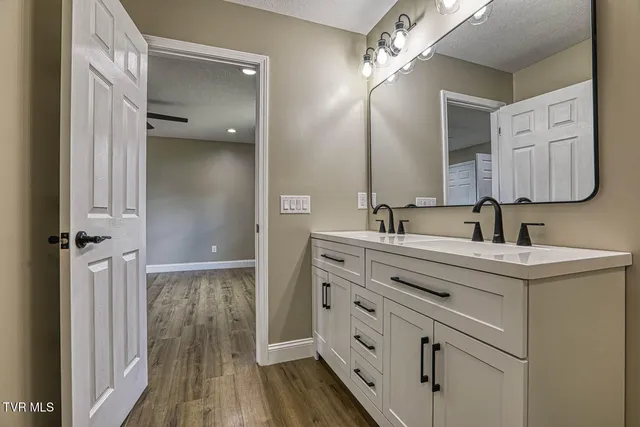 $290,000 | 1130 East McKinney Avenue, Rogersville, TN 37857