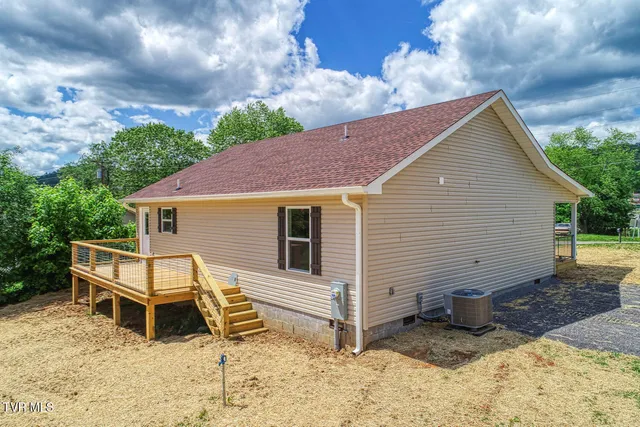 $290,000 | 1130 East McKinney Avenue, Rogersville, TN 37857