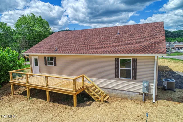 $290,000 | 1130 East McKinney Avenue, Rogersville, TN 37857