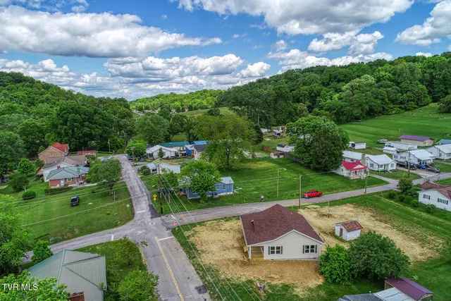 $290,000 | 1130 East McKinney Avenue, Rogersville, TN 37857