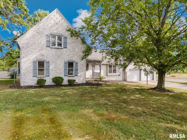 $297,000 | 1800 Testa Drive, Marion, IL 62959