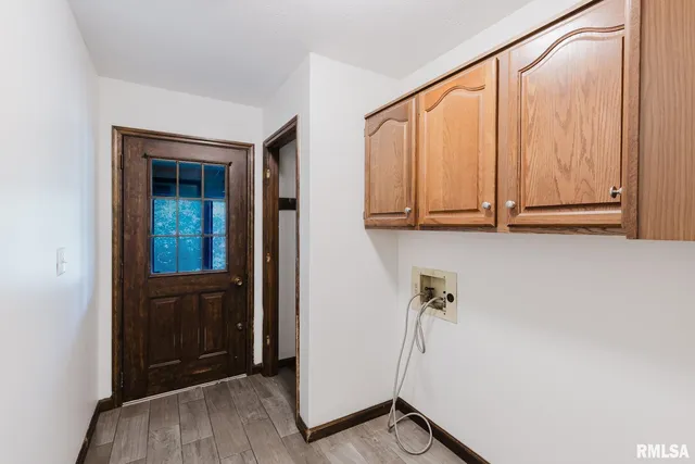 $297,000 | 1800 Testa Drive, Marion, IL 62959