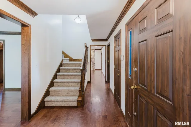 $297,000 | 1800 Testa Drive, Marion, IL 62959