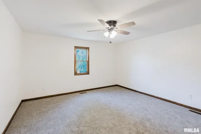 $297,000 | 1800 Testa Drive, Marion, IL 62959