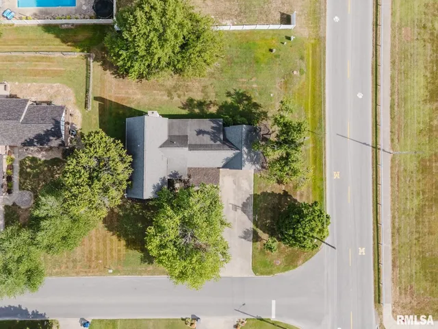 $297,000 | 1800 Testa Drive, Marion, IL 62959