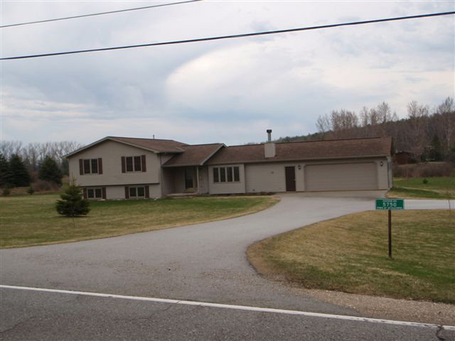 5750 Gordon Road Sturgeon Bay, WI 54235 - Photo 1 of 1 Main View