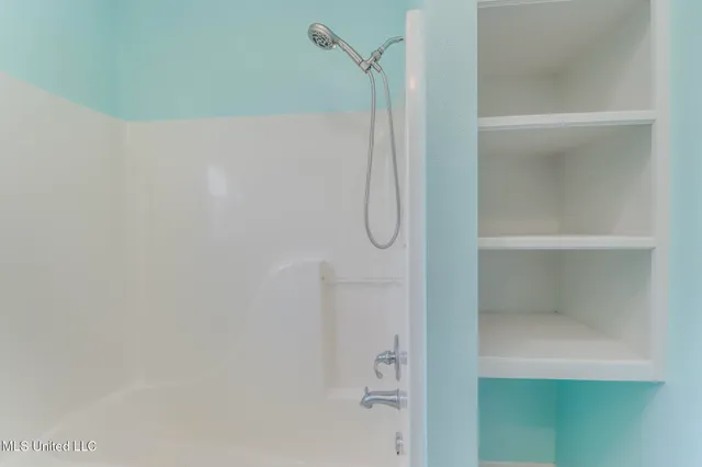 $2,450 | 7621 Falcon Circle West, Ocean Springs, MS 39564