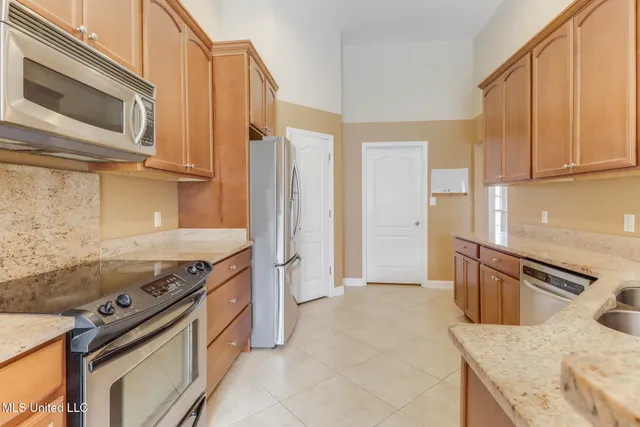 $2,450 | 7621 Falcon Circle West, Ocean Springs, MS 39564