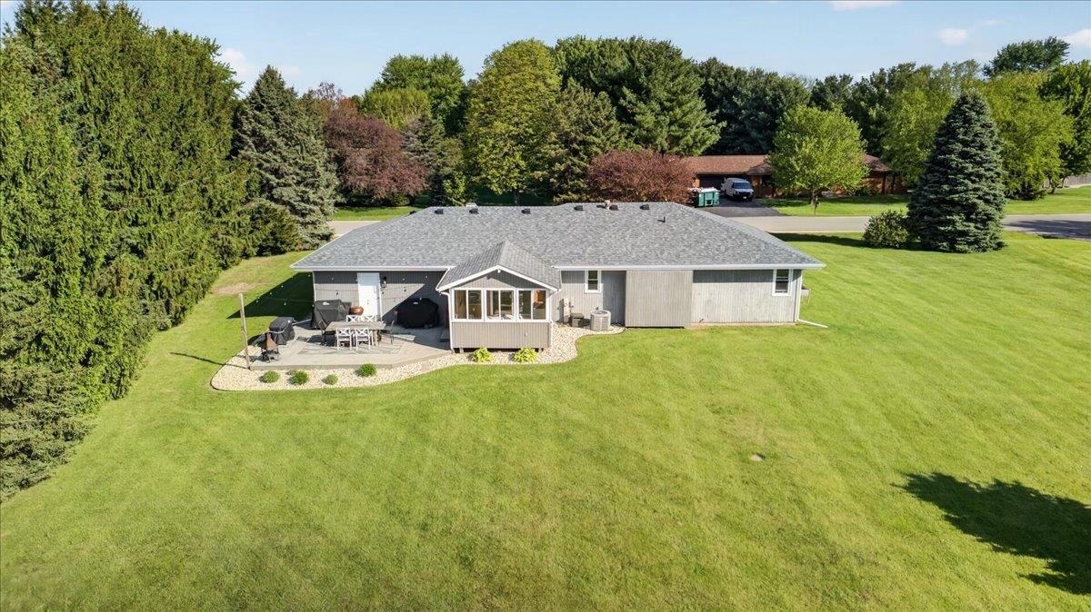 6137 Upper Ridge Way Roscoe, IL 61073 - Photo 36 of 48