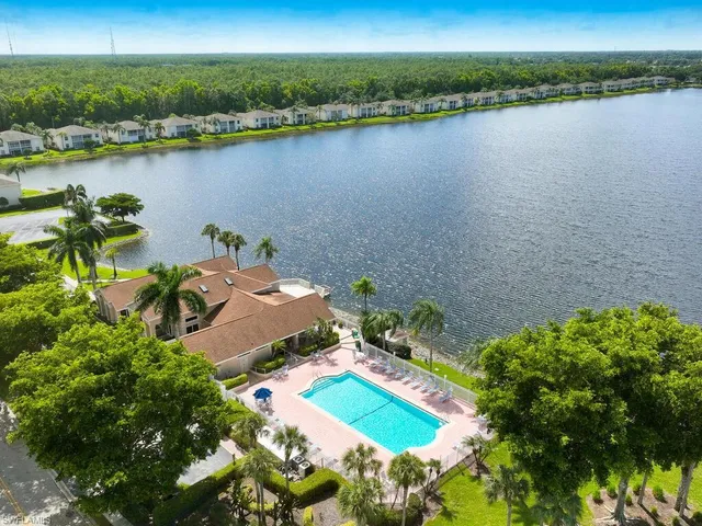 $689,000 | 2126 East Crown Pointe Boulevard, Naples, FL 34112