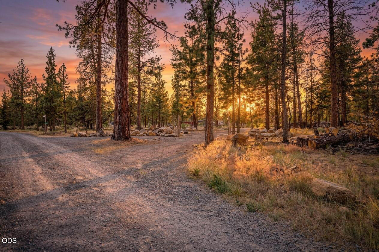 18705 Tumalo Reservoir Road Bend, OR 97703 - Photo 6 of 31