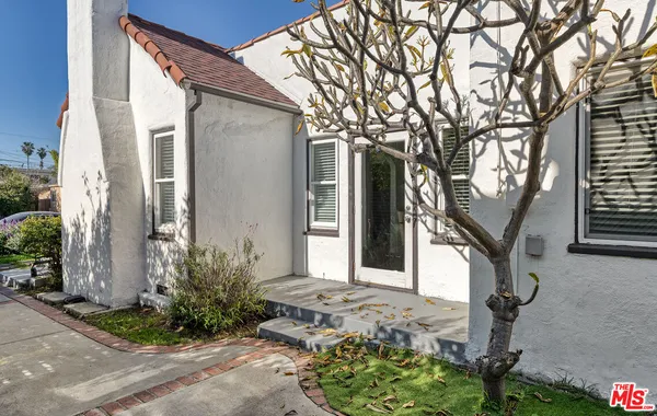 $1,100,000 | 3652 Kelton Avenue, Los Angeles, CA 90034
