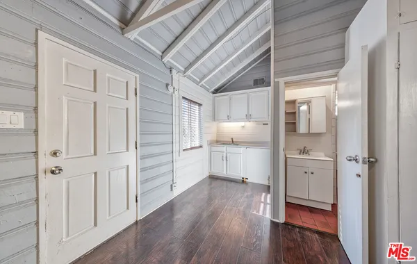 $1,100,000 | 3652 Kelton Avenue, Los Angeles, CA 90034