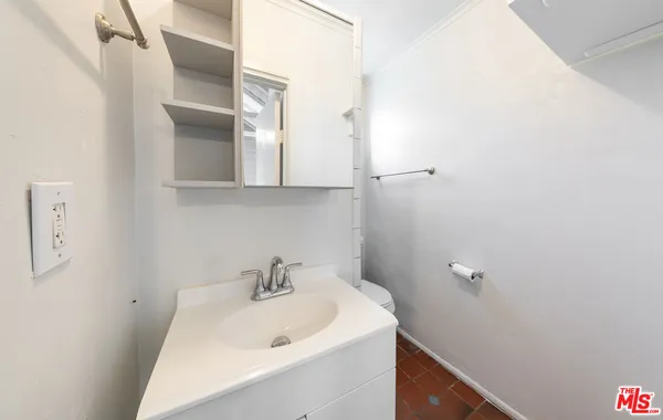 $1,100,000 | 3652 Kelton Avenue, Los Angeles, CA 90034