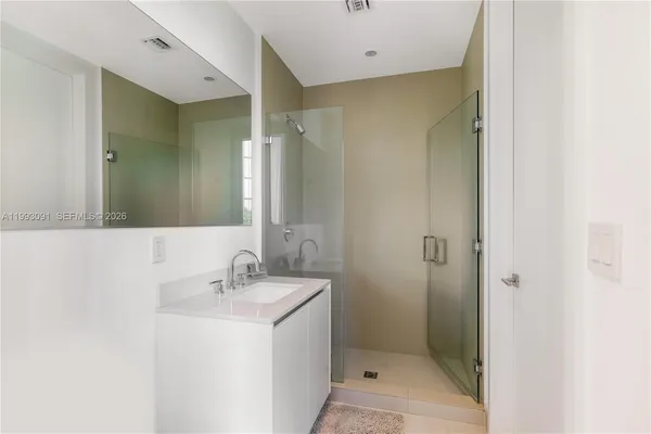 $5,850,000 | 2821 South Bayshore Drive, Unit 6B, Miami, FL 33133