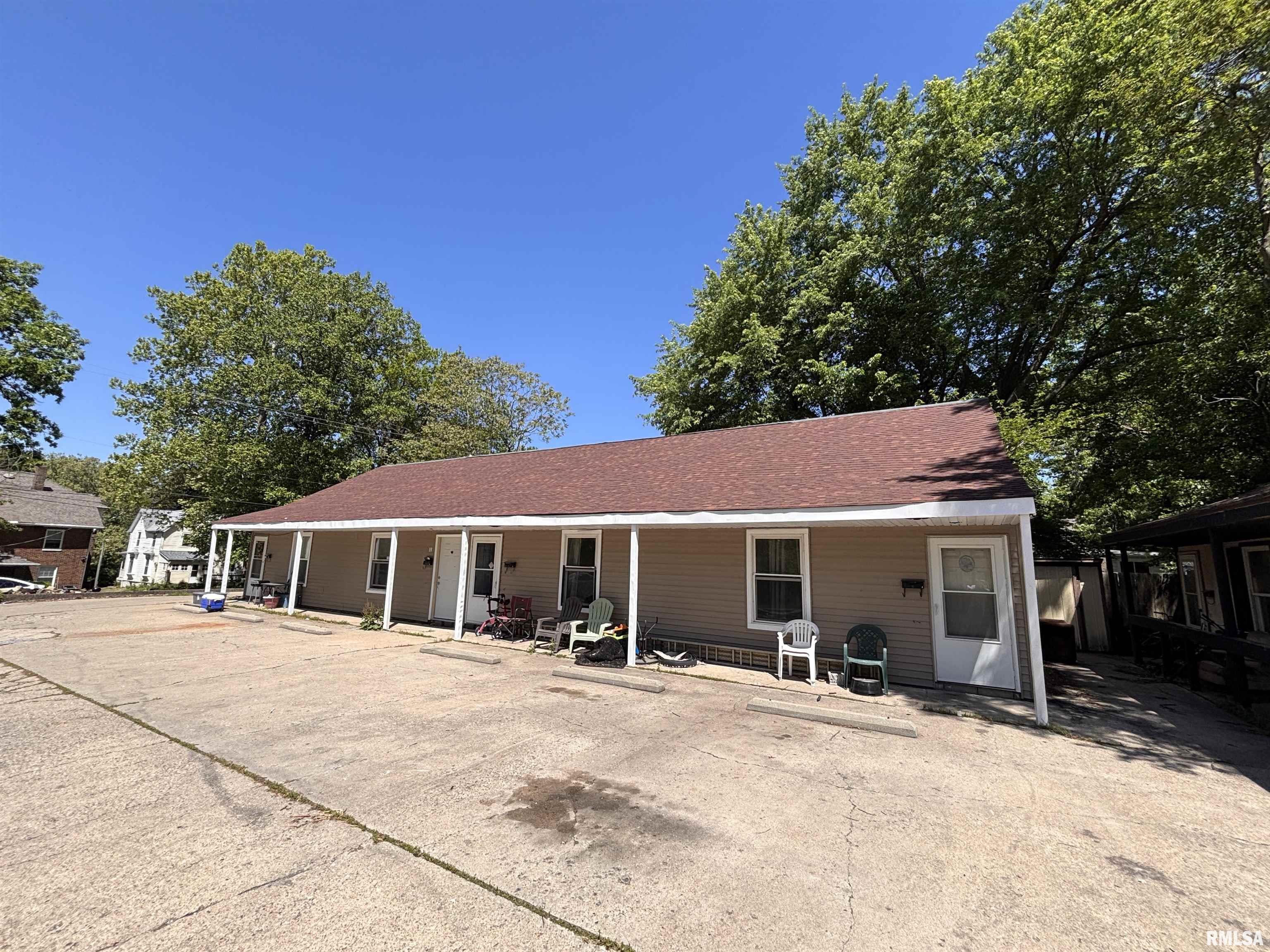 524 East Ridgely Avenue, Unit G H I J K & L Springfield, IL 62702 - Photo 2 of 3
