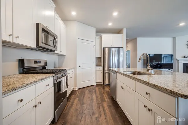 $579,800 | 109 Congressional Court, Moorestown, NJ 08057